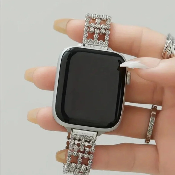 Luxury Stainless Steel Apple Watch Band - Picture 1 of 5
